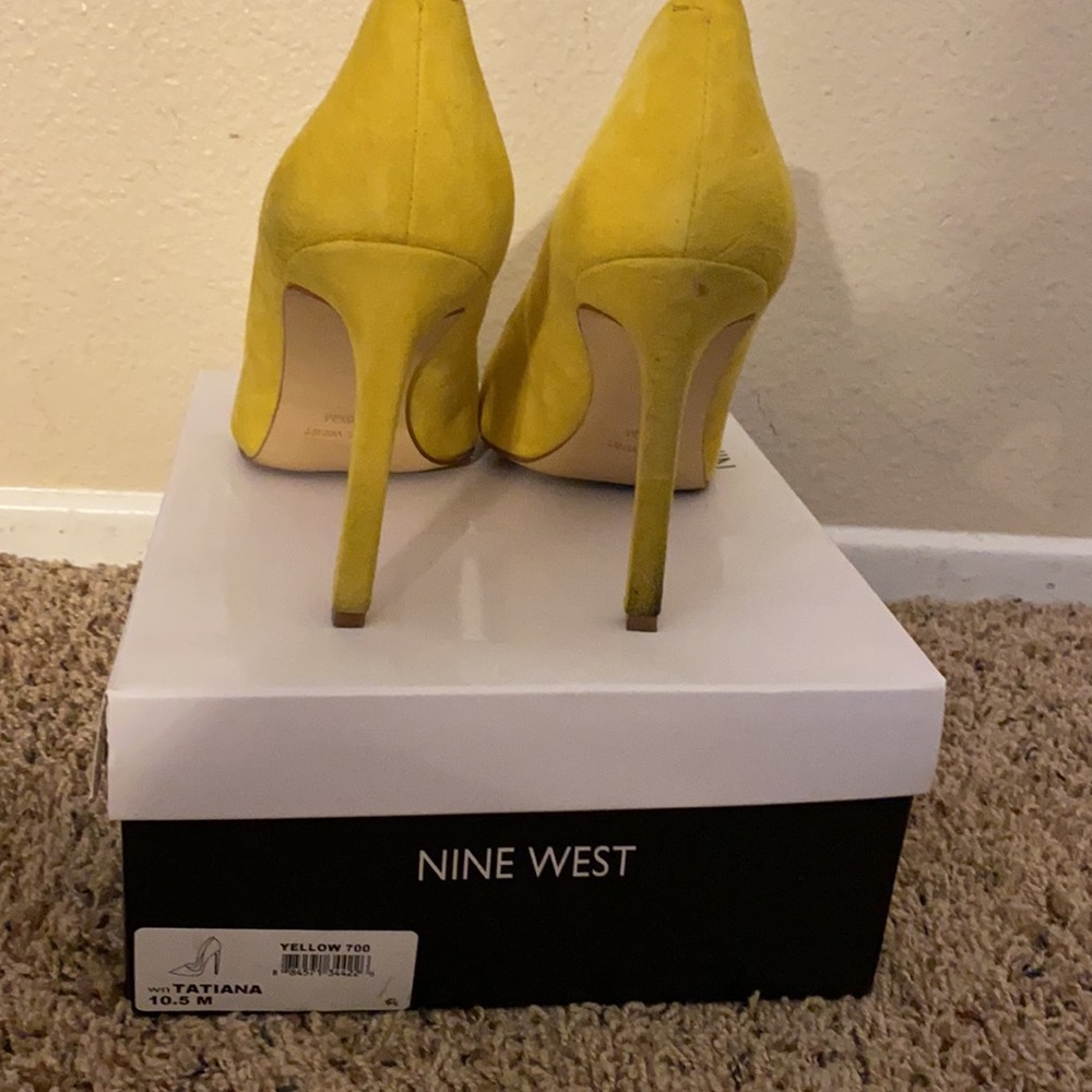 Heels - Picture 3 of 3